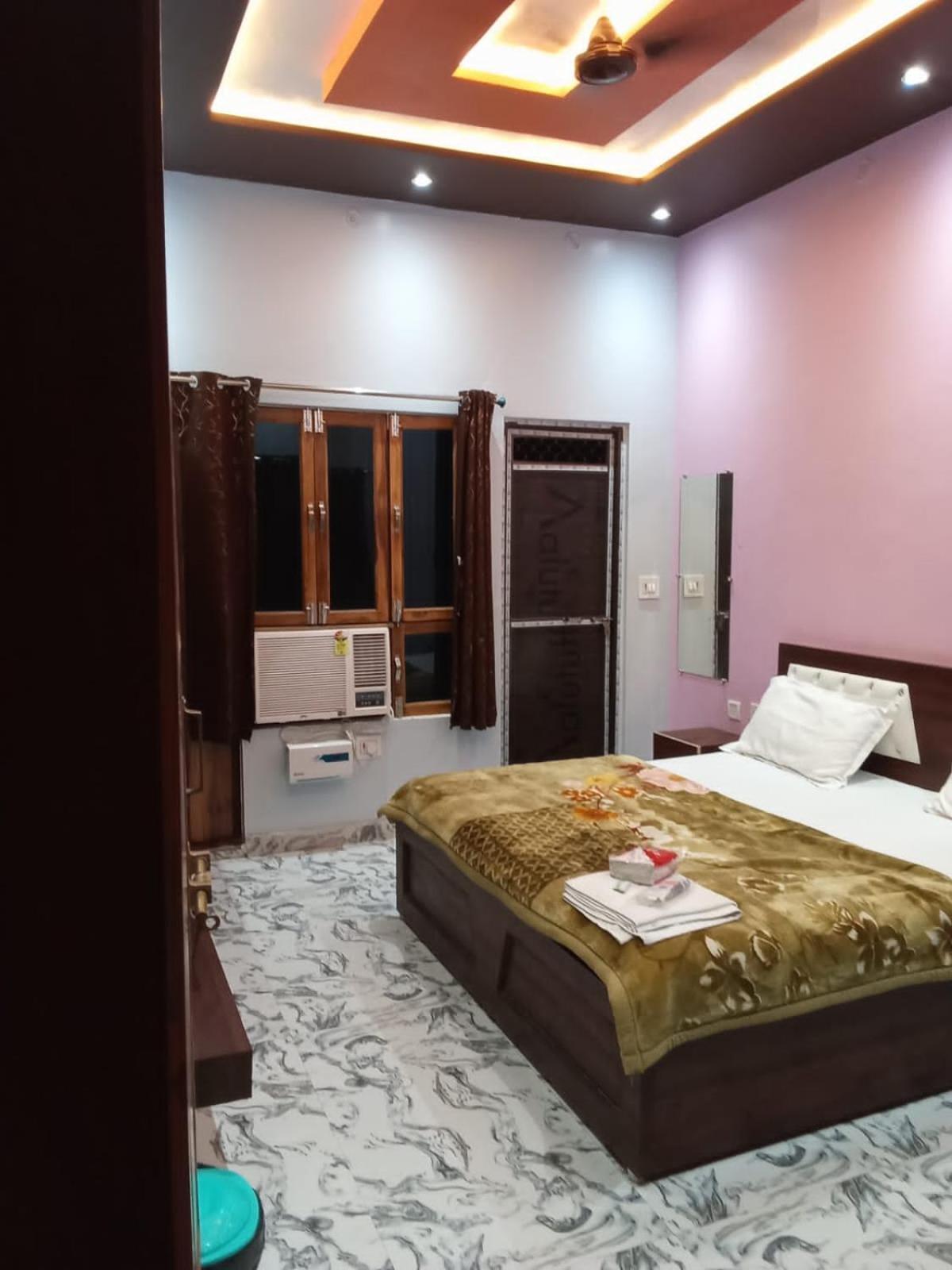 Kaka Guest House Ayodhya Zewnętrze zdjęcie